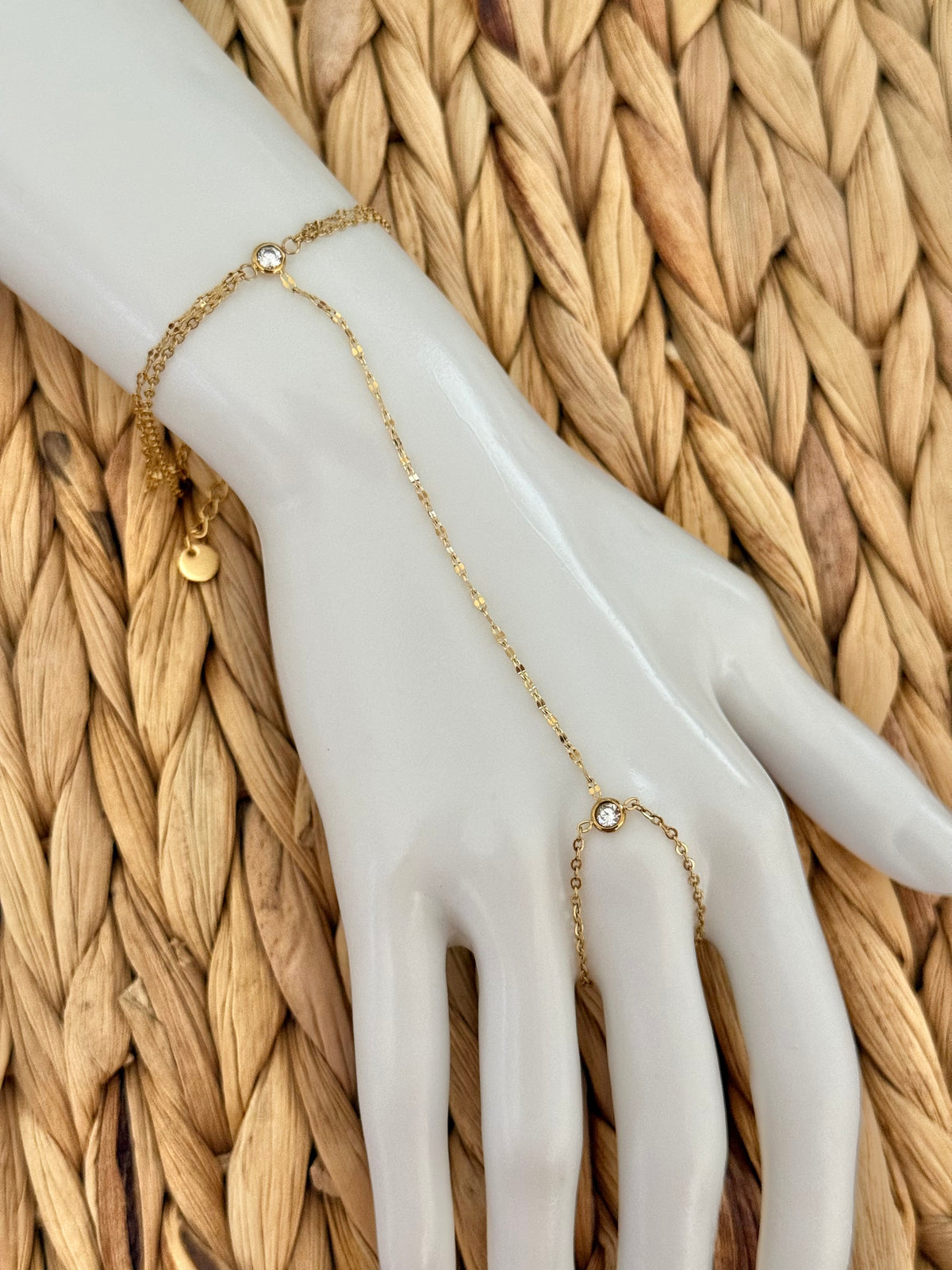 Dainty hand chain