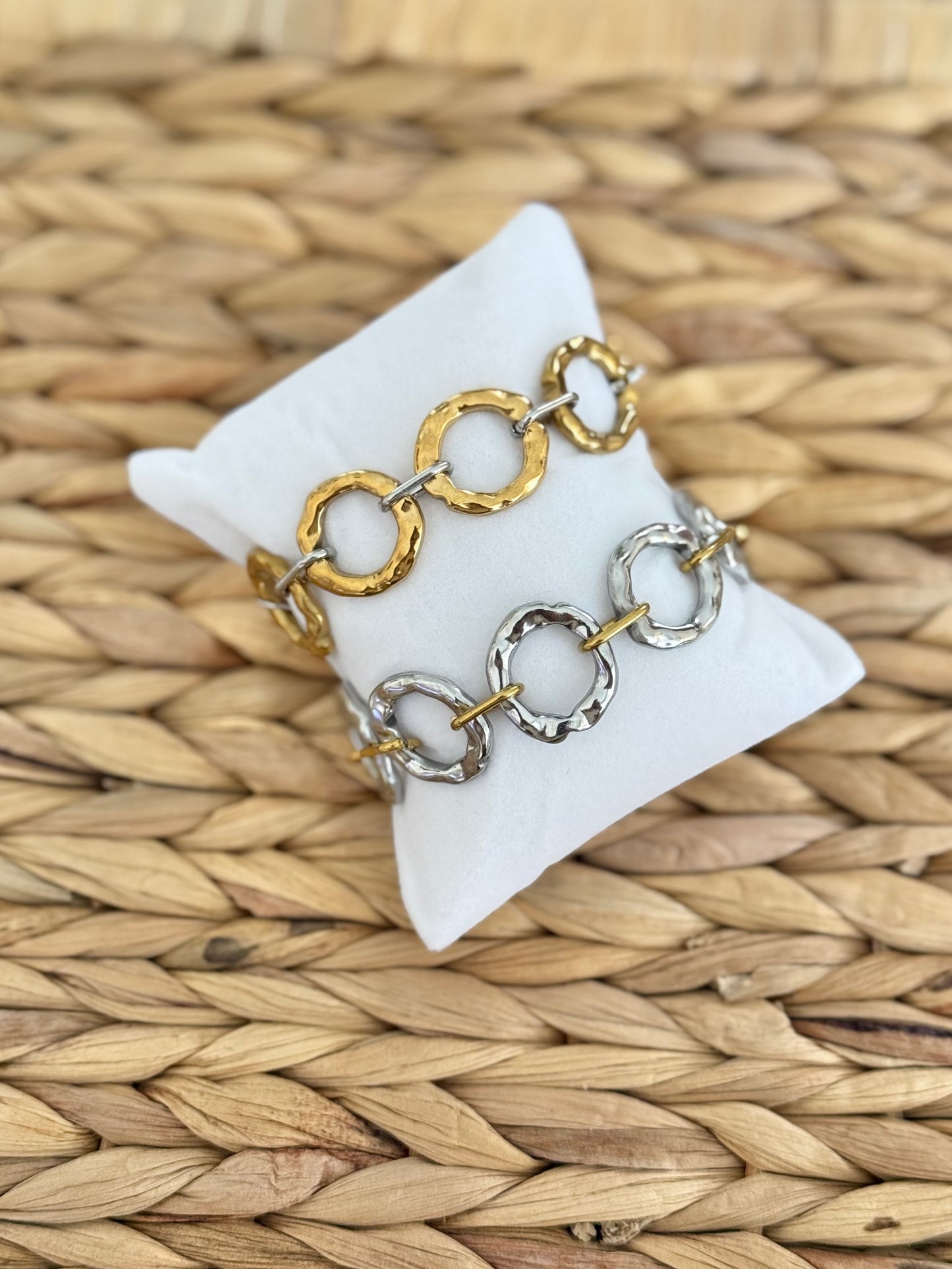 Circles linked bracelet