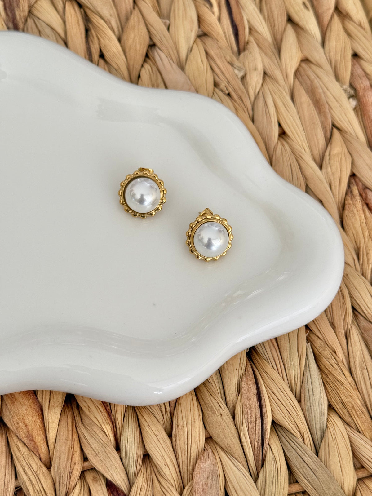Round pearl