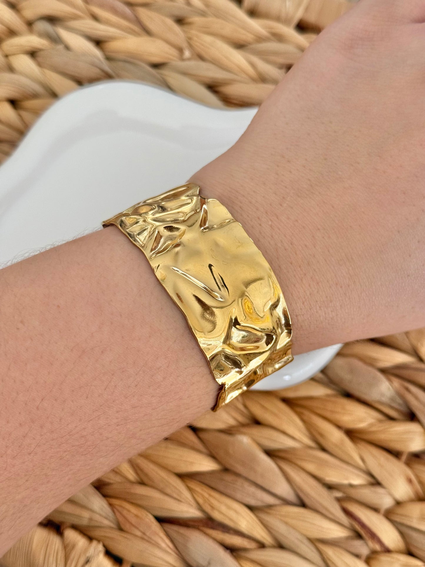 Smash cuff