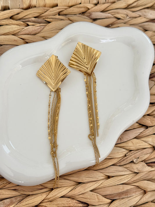 Spark stud earrings