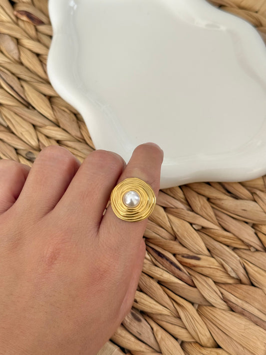 Round pearl ring