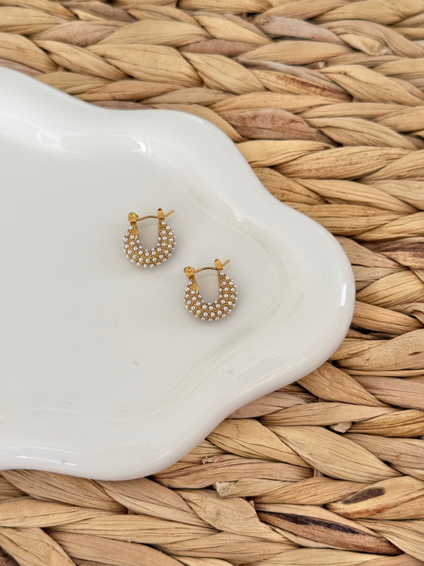 Pearls earrings