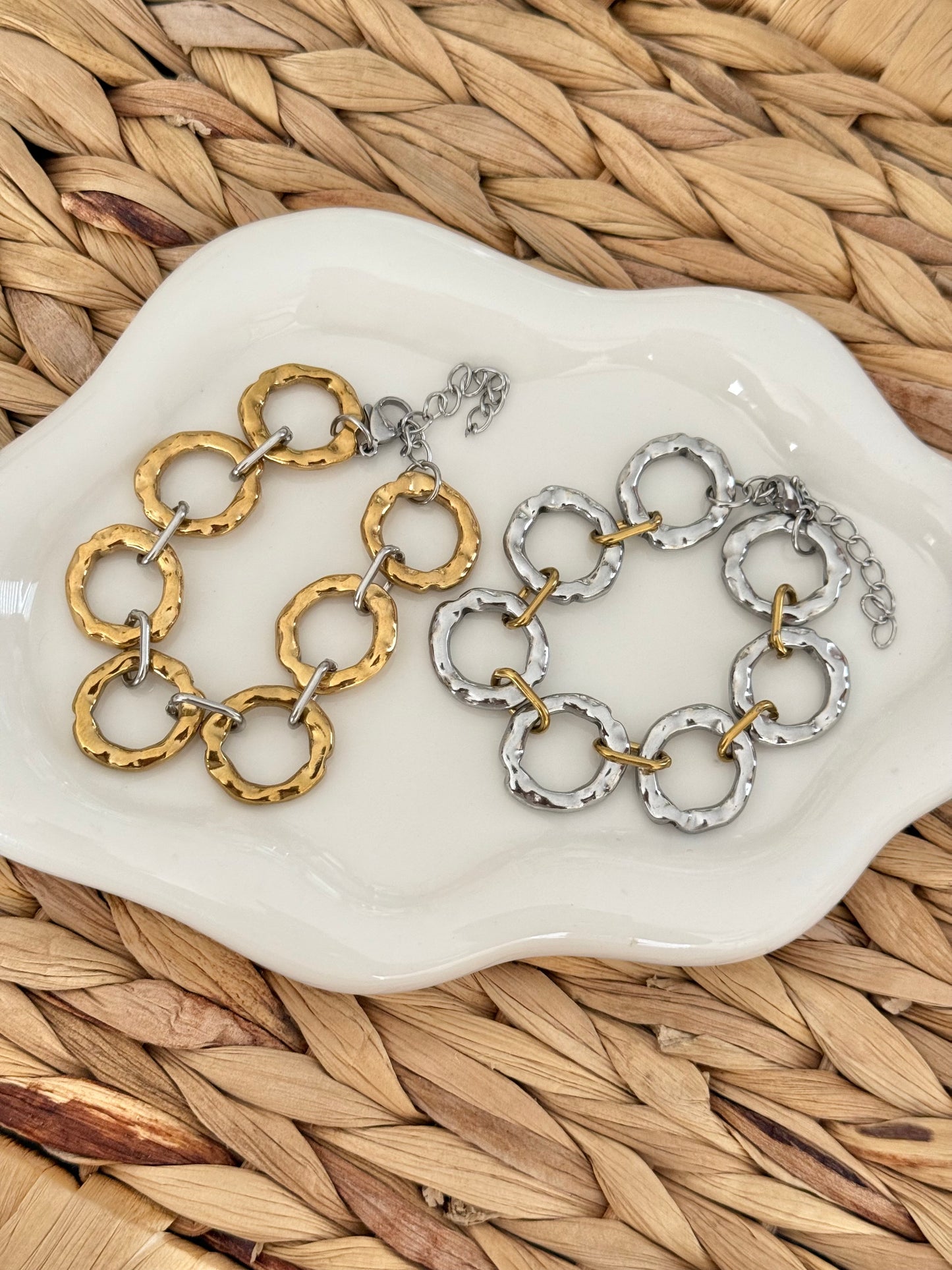 Circles linked bracelet