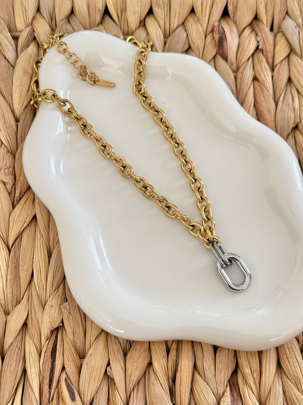 Cable chain gold necklace