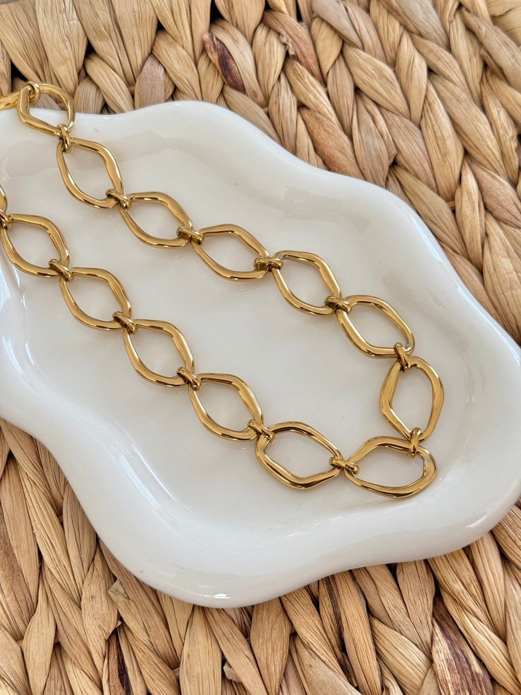 Chunky ovals gold necklace